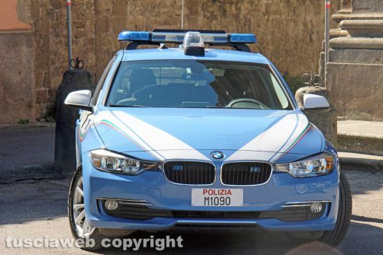 Un'auto della polizia