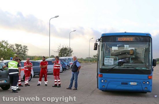Bomba all'aeroporto - Evacuazione - La navetta