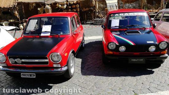 Viterbo - Veteran Car Club - Le auto d'epoca al duomo