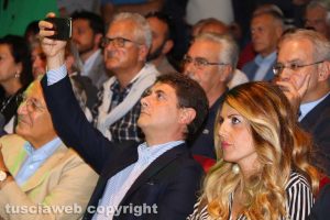 Alessandro Mazzoli con l'assessora regionale Alessandra Troncarelli