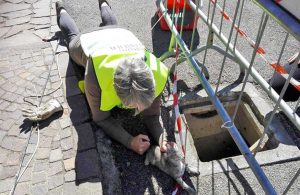 Marta - Gattino cade in un tombino