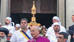 Santa Rosa - La processione col cuore della patrona - Il vescovo Lino Fumagalli