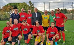 Viterbo - Nuovo manto erboso del campo da calciotto della parrocchia Santa Maria della Grotticella