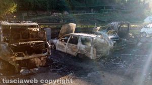 Capranica - Due camper e due auto distrutte dalle fiamme