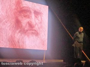 Roma -Teatro Olimpico - Vittorio Sgarbi in scena con Leonardo