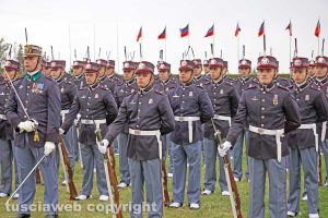 Viterbo - La consegna dei gradi ai Marescialli dell'Esercito
