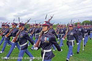 Viterbo - La consegna dei gradi ai Marescialli dell'Esercito