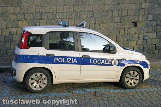 Viterbo - Polizia locale in centro