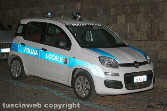 Viterbo - Polizia locale in centro