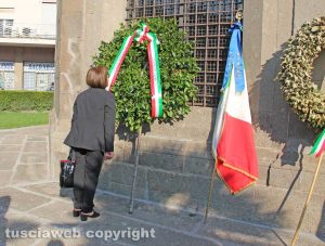 Viterbo - 68esima giornata per le vittime degli incidenti sul lavoro - La deposizione della corona