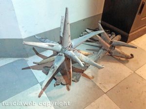 Montefiascone - La stella decorativa in piombo tolta dai rocciatori