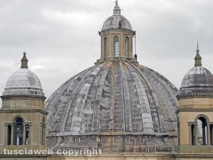 Montefiascone - L'intervento dei rocciatori