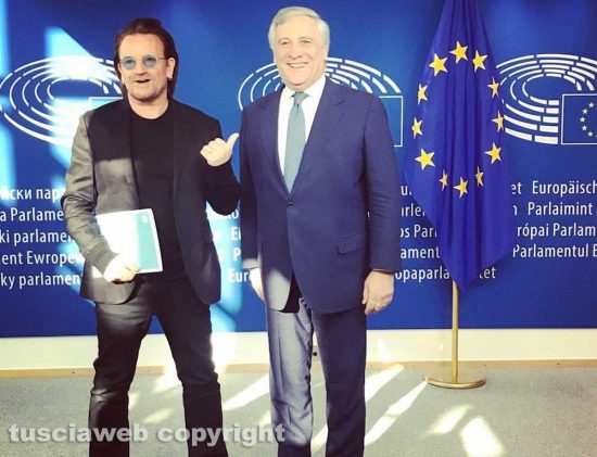 Bruxelles - Antonio Tajani con Bono Vox