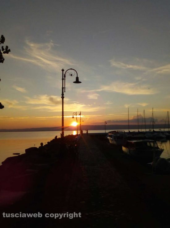 Tramonto sul lago di Bolsena