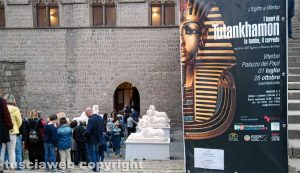 Viterbo - Egizi - Tutti in fila per vedere la mostra di Tutankhamon