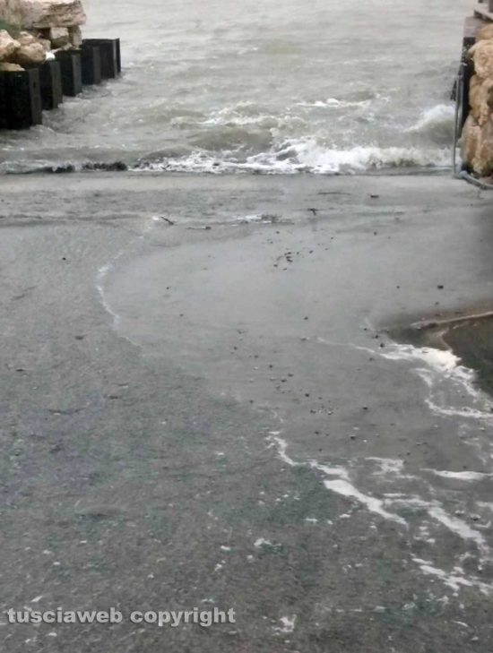 Mare in burrasca a Montalto