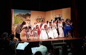 Viterbo - Teatro Caffeina - Una scena di “Che tocca fà pe sposasse”