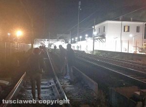 Disagi sulla Roma-Viterbo - Pendolari sui binari del treno
