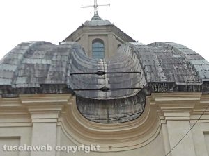 Montefiascone - Le catene della cupola di Santa Margherita