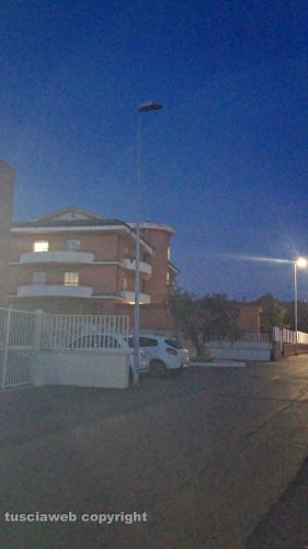 Viterbo - Lampione spento in via Richiello