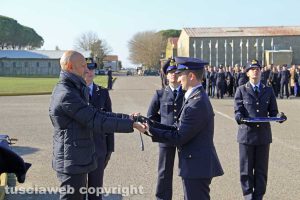 Viterbo - Alessandro Ruggeri premia gli allievi marescialli