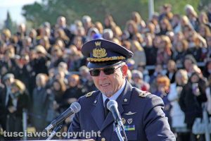 Viterbo - Il comandante dell'aeroporto Leonardo Moroni