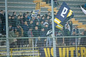 Sport - Calcio - Viterbese - La curva gialloblu