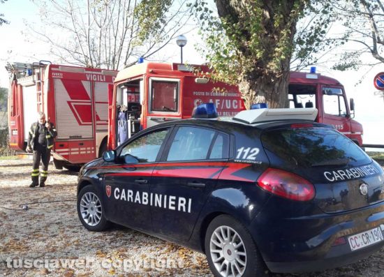 Carabinieri e vigili del fuoco generica