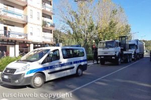 Viterbo - Camion in panne blocca via Genova