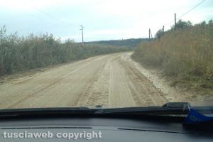 Maltempo - Tuscania - Il fango lungo la strada per Tarquinia