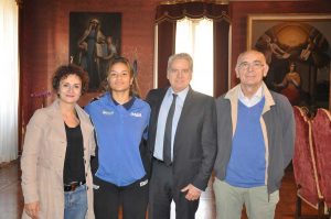 Viterbo - L'atleta Melissa Gemini con gli allenatori Fanum e il sindaco Giovanni Maria Arena