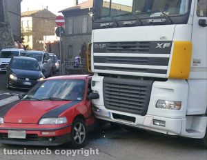 Montefiascone - L'incidente a piazzale Roma