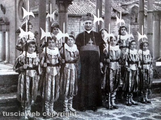 1950 - Viterbo - Palazzo dei Papi - Processione del Corpus Domini 