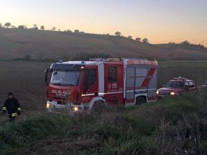 Tarquinia - Località Farnesiana - Il soccorso al 77enne finito sotto il trattore