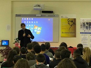 Soriano nel Cimino - L'incontro di don Coluccia con gli studenti