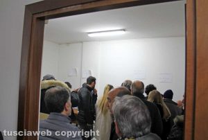 Viterbo - Primarie Pd - La fila ai seggi
