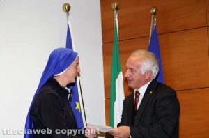 Banca di Viterbo - Consegna degli assegni di beneficenza