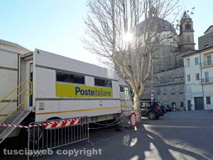 Montefiascone - L'ufficio mobile delle poste a piazzale Mauri