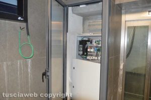 Stazione di Tarquinia - Porta del pannello elettrico aperta