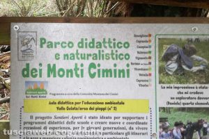 Viterbo - Il cartello "Parco didattico e naturalistico dei Monti Cimini"