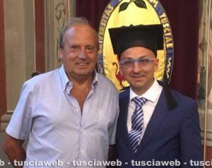 Sport - Calcio - Aia Viterbo - Il presidente Luigi Gasbarri con l’arbitro Antonio Leonetti il giorno della laurea