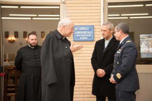 Viterbo - Il vescovo in visita alla scuola marescialli