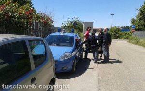 Poggino - Il giorno dell'arrivo dell'ufficiale giudiziario con la polizia