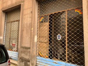 I locali di via Acerbi dove si è sviluppato l'incendio