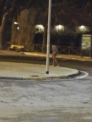 Viterbo - Uomo nudo al Sacrario