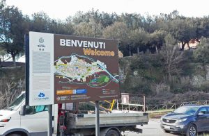Segnaletica stradale realizzata da Sutri Accoglie