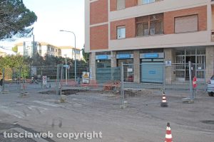 Viterbo - Il palazzo in via Treviso - I lavori della Talete