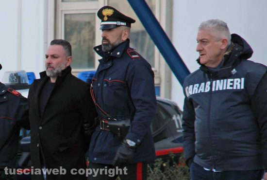 Scacco alla Mafia nel Viterbese - Gli arrestati all'uscita dalla caserma dei carabinieri