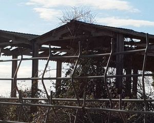 Montalto di Castro - Il complesso in stato di abbandono nei rpessi dell'area dove sorgerà la nuova Pump Truck