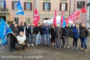 Viterbo - La protesta del sindacati di polizia penitenziaria Uspp e FpCgil